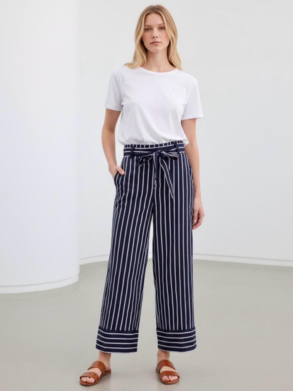 Banana Republic Blake Navy Blue & White Striped Cropped Wide Leg Pants Size 4